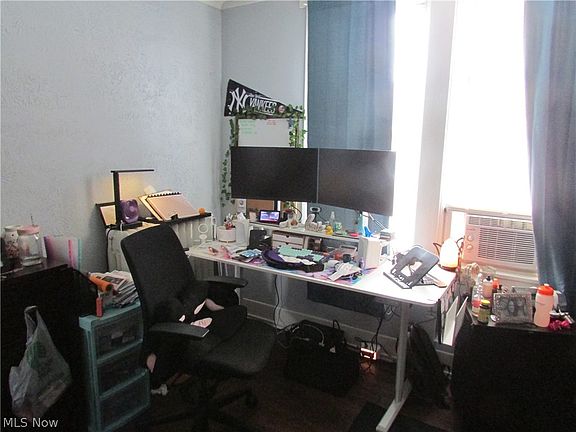 4th image of 1522 Madison Ave