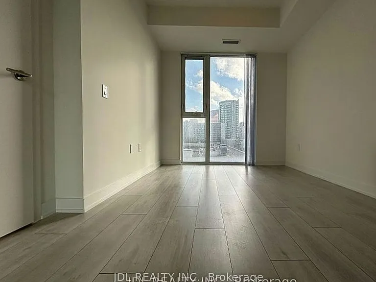 5858 Yonge St #321 — Photo 12