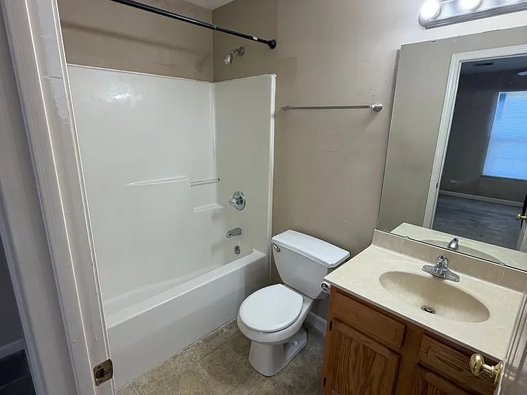 525 Plantation Way — Photo 5