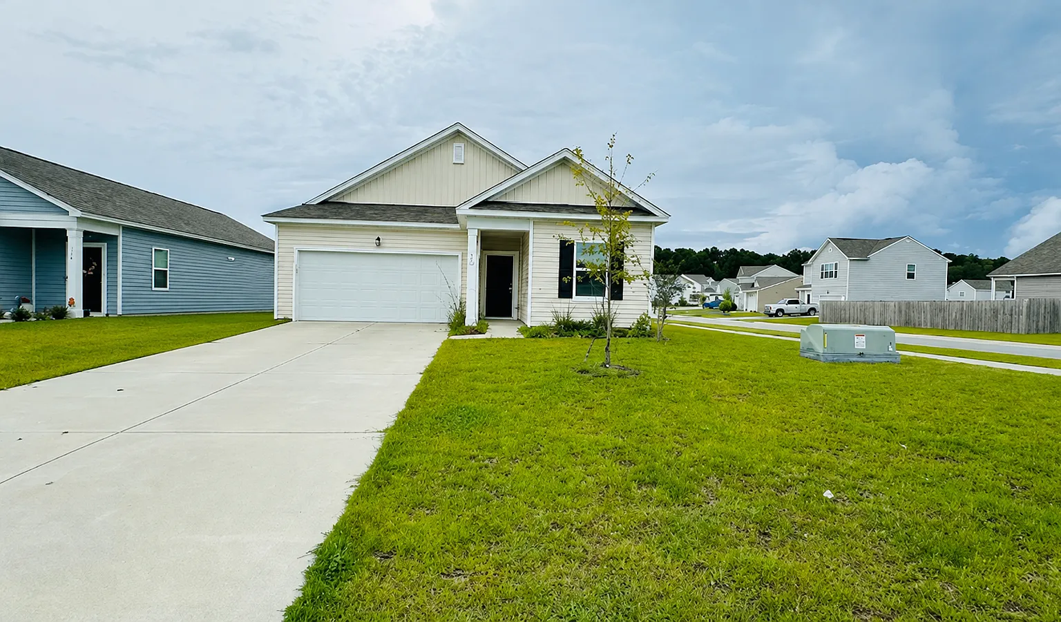 512 Pender Woods Drive — Photo 2