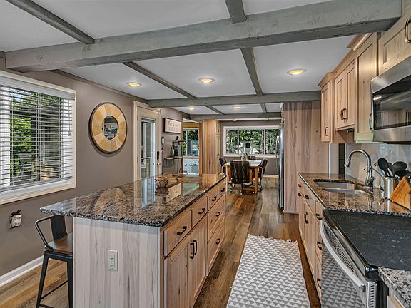 4th image of 20695 Langevin Dr