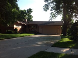 1303 Southridge Rd, New Ulm, MN 56073