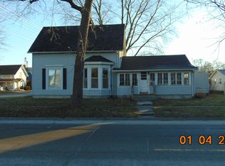 403 E 2nd St, Washington, IA 52353