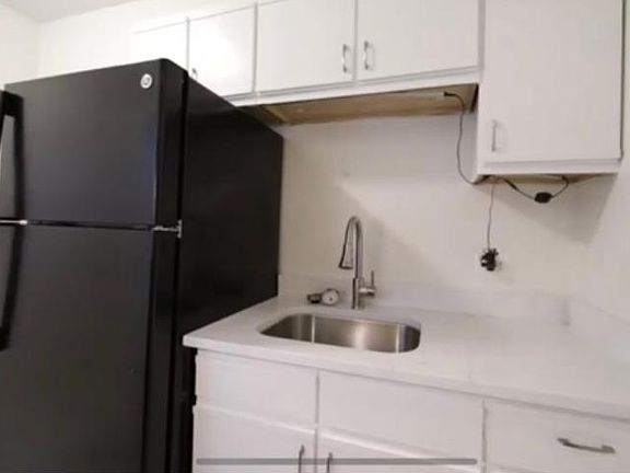 3rd image of 2627 N Spaulding Ave #1