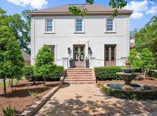 1242 Applewood Rd, Baton Rouge, LA 70808