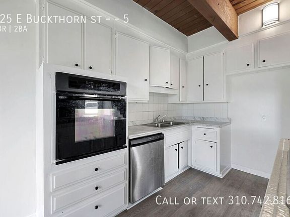 3rd image of 125 E Buckthorn St #5