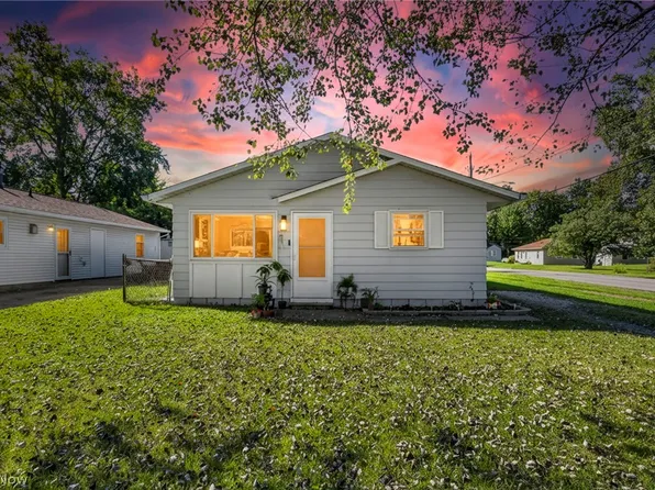 301 Warden Ave, Elyria, OH 44035