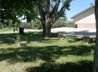 1321 3rd St W, Roundup, MT 59072