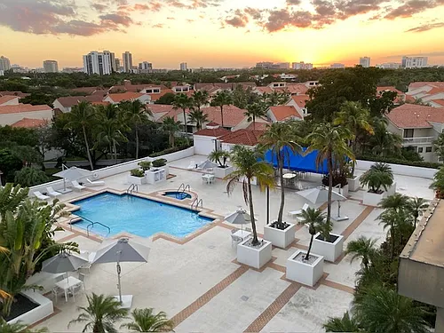 3600 Yacht Club Dr #703 Photo 1