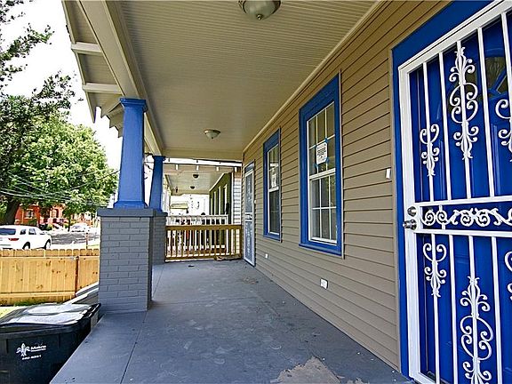 2nd image of 2044-46 Louisa St