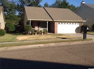 221 Shadowbrook Ln NE, Huntsville, AL 35811