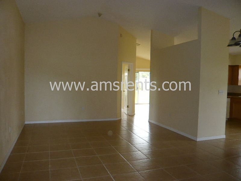 1st image of 1700 Evergreen Ct