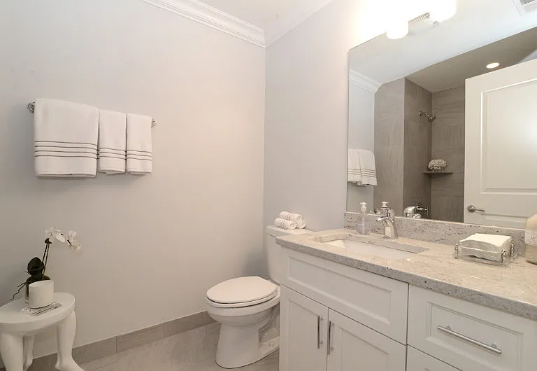 951 W Huron St — Photo 8