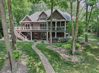 29317 Misty Pines St, Dowagiac, MI 49047