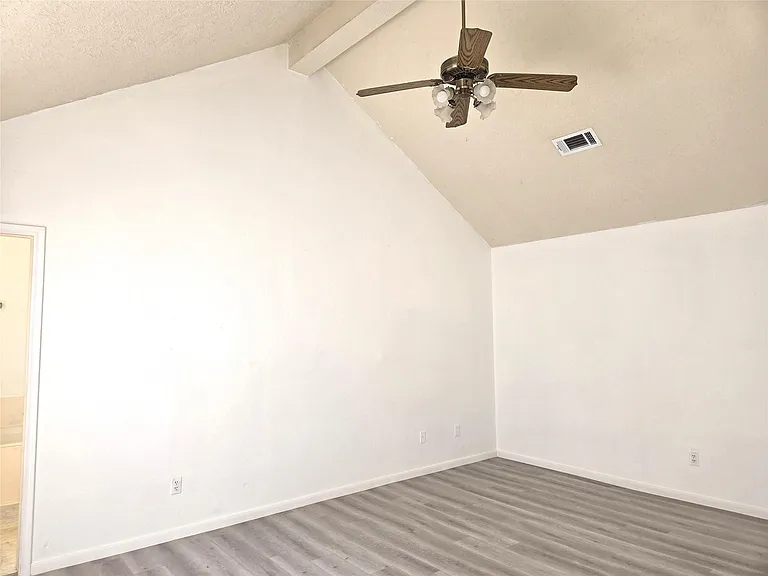 17006 Dusty Mill Dr E — Photo 22