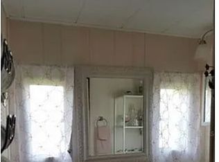 1123 Forest Ln, Tavares, FL 32778