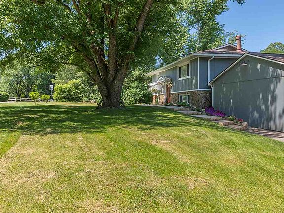 2nd image of 9393 E Woodview Dr