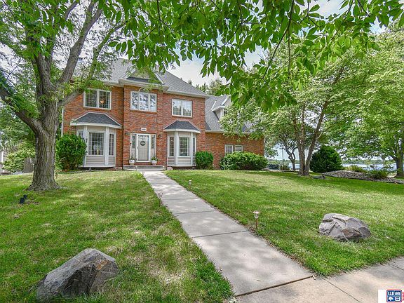 2nd image of 4801 Birch Hollow Dr