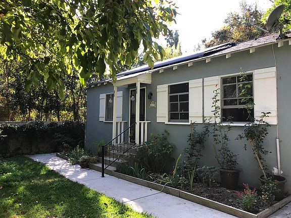2nd image of 2039 Milan Ave
