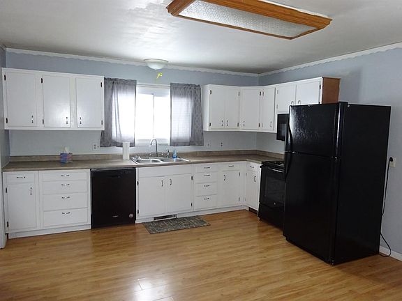 2nd image of 706 Delamatyr St