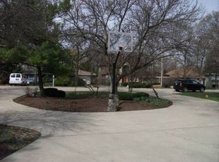 3613 Fairview Ave, Oak Brook, IL 60523