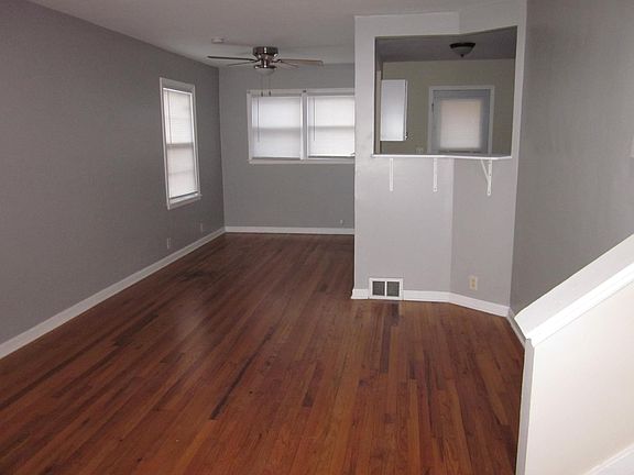 2nd image of 109 N 31st St #109