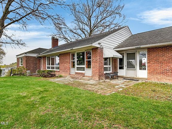 5th image of 43 Coolidge Road