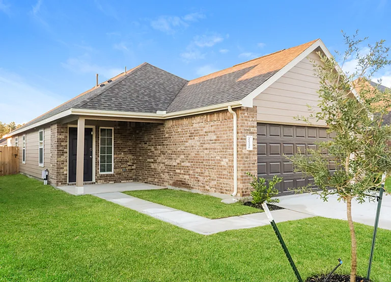 22332 Merlin St — Photo 3
