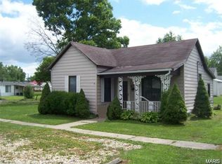 202 E Water St, Wellsville, MO 63384