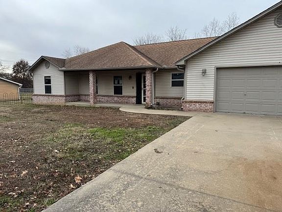 2nd image of 302 N Edgewood Dr