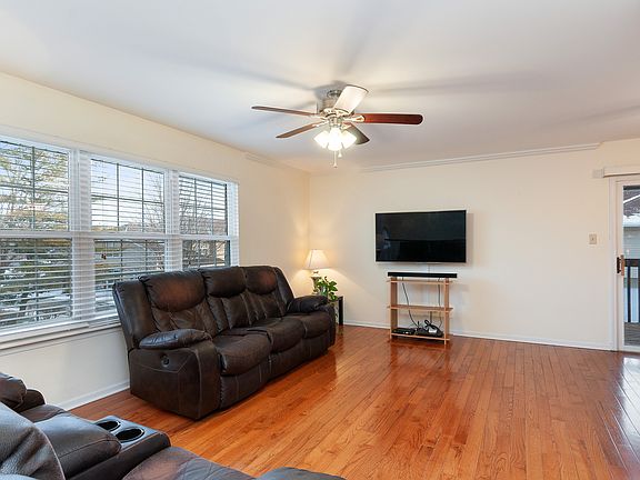4th image of 904 Elderberry Cir Unit 104