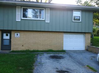 4744 Antioch Rd, Merriam, KS 66203