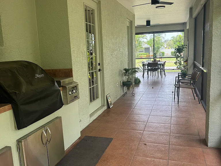 408 Tortuga Dr — Photo 8