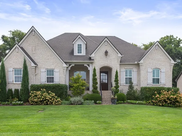 4163 Old Light Cir, Arrington, TN 37014