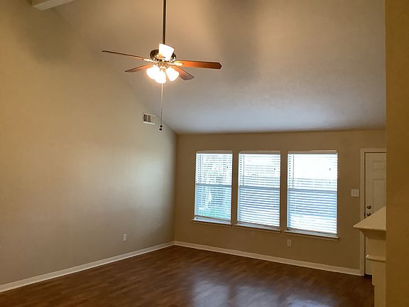 4th image of 1627 Bonnie Lea Ln