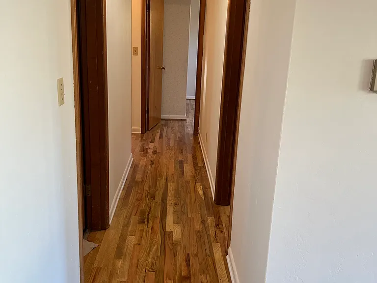 1354 SW Gilorr St — Photo 3