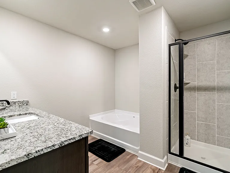 7640 Noble Oaks Dr — Photo 21