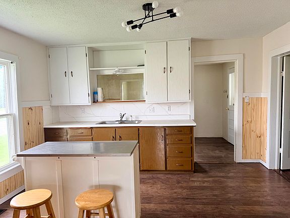 5th image of 514 Maple Street