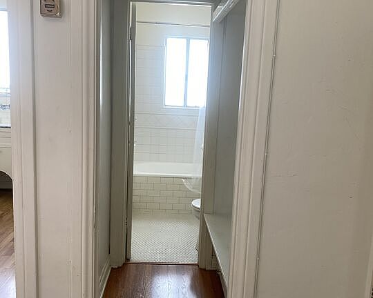 4th image of 11319 1/2 Iowa Ave