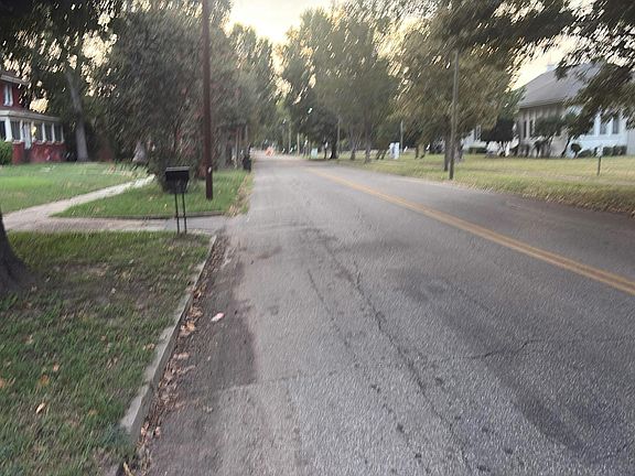 4th image of 441 S Main St