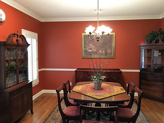 5th image of 1008 Sweetgum Dr