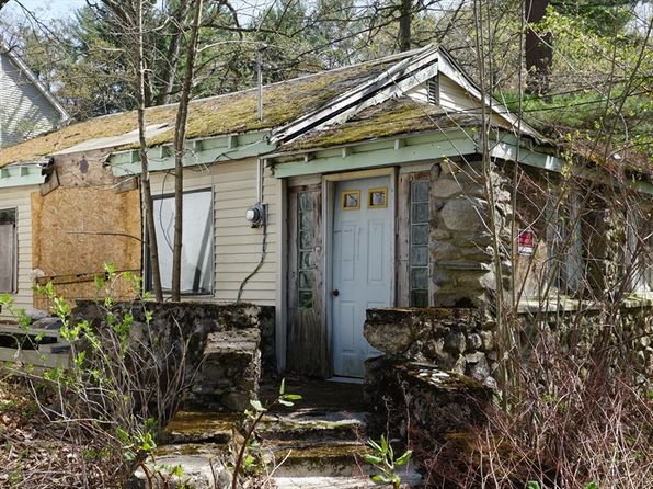 24 Harnden Rd, Billerica, MA 01821