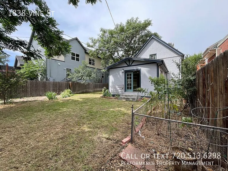 1838 Vine St — Photo 31