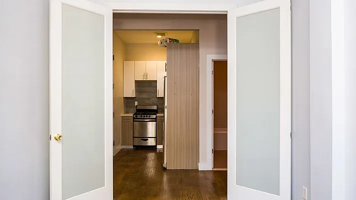 Rented by Nooklyn NYC LLC | media 13