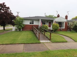 19396 Wilfred St, Roseville, MI 48066