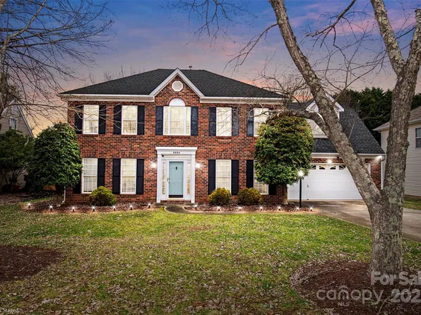 9934 Wild Dogwood Ct, Charlotte, NC 28273