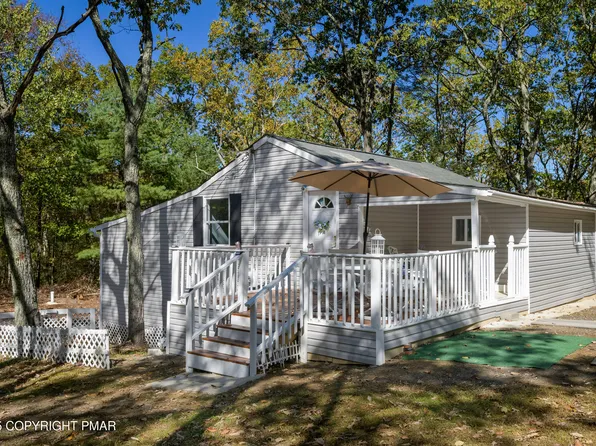 510 Danas Ct, East Stroudsburg, PA 18302