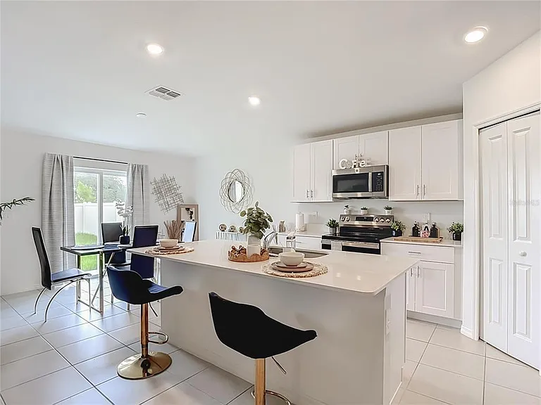 11938 Brae Way — Photo 12