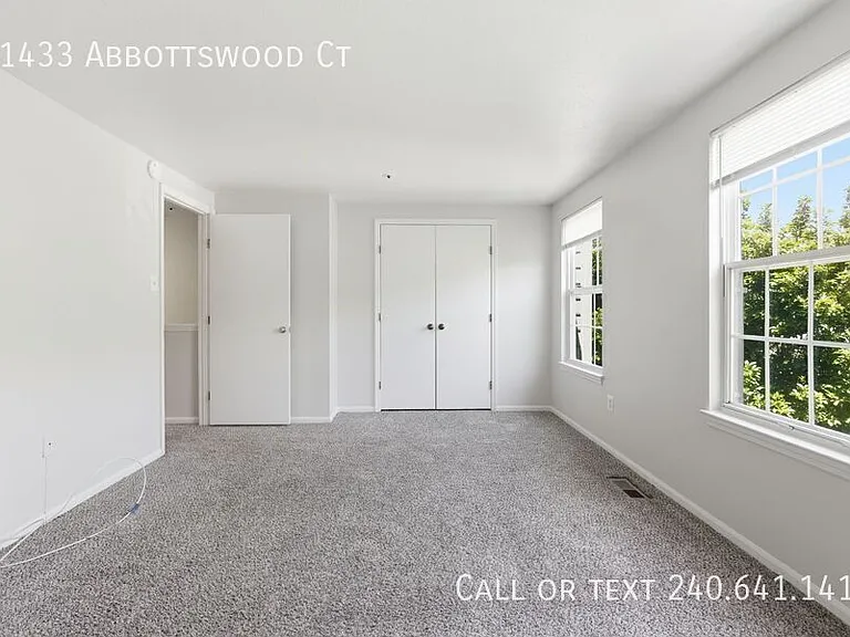 11433 Abbottswood Ct — Photo 6