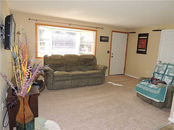 2nd image of 3683 Rosebud Dr